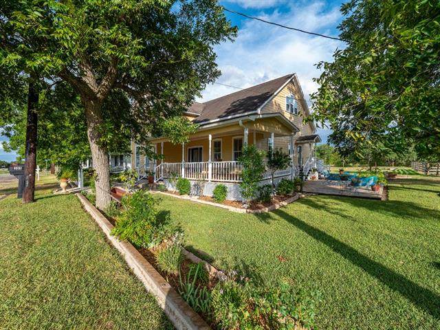 305 Mechanic St - Photo 1