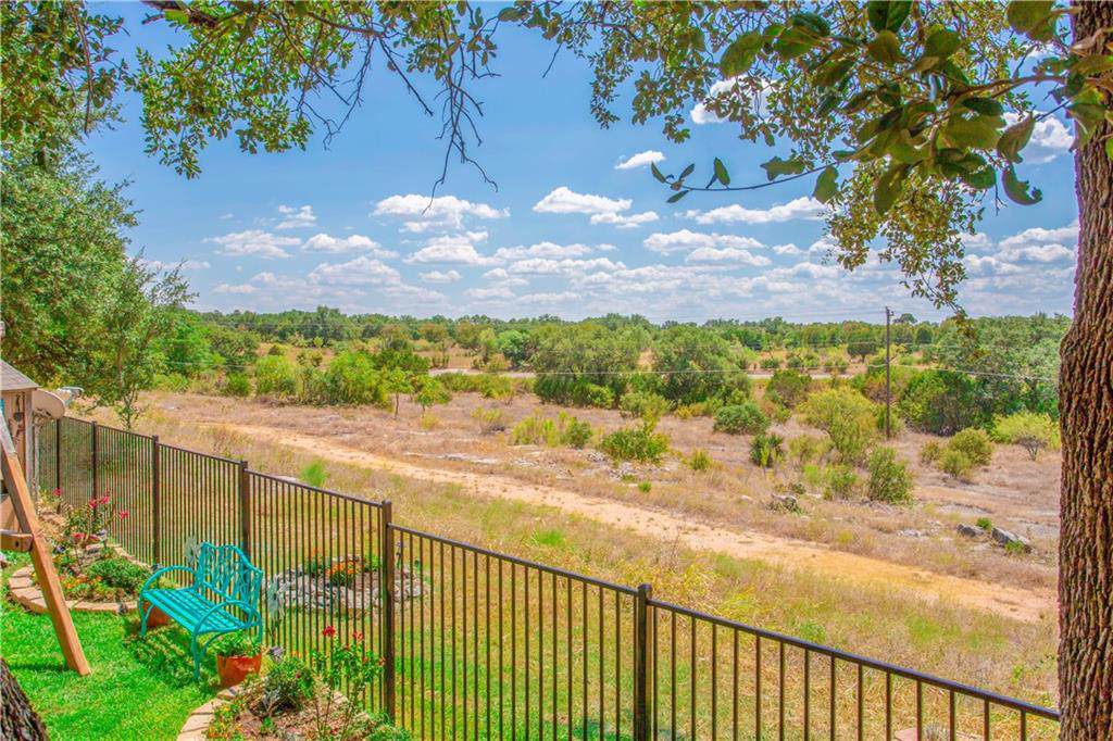 100 Wildflower Blvd - Photo 1