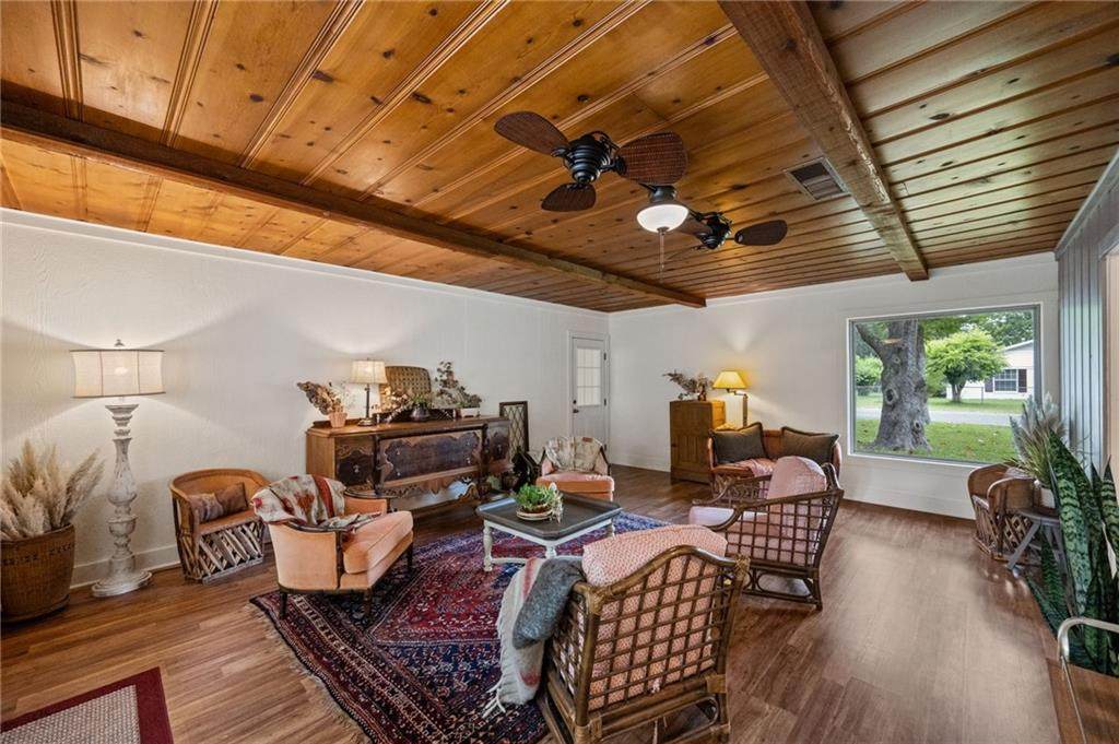 317 Harbert St - Photo 1