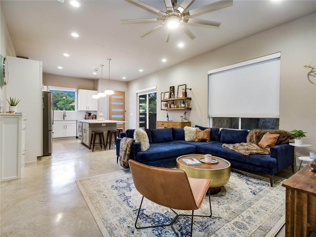 1131 Map St - Photo 1