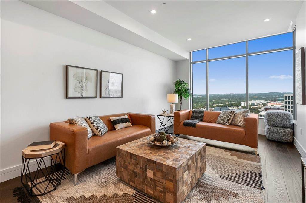 501 West Ave - Photo 1