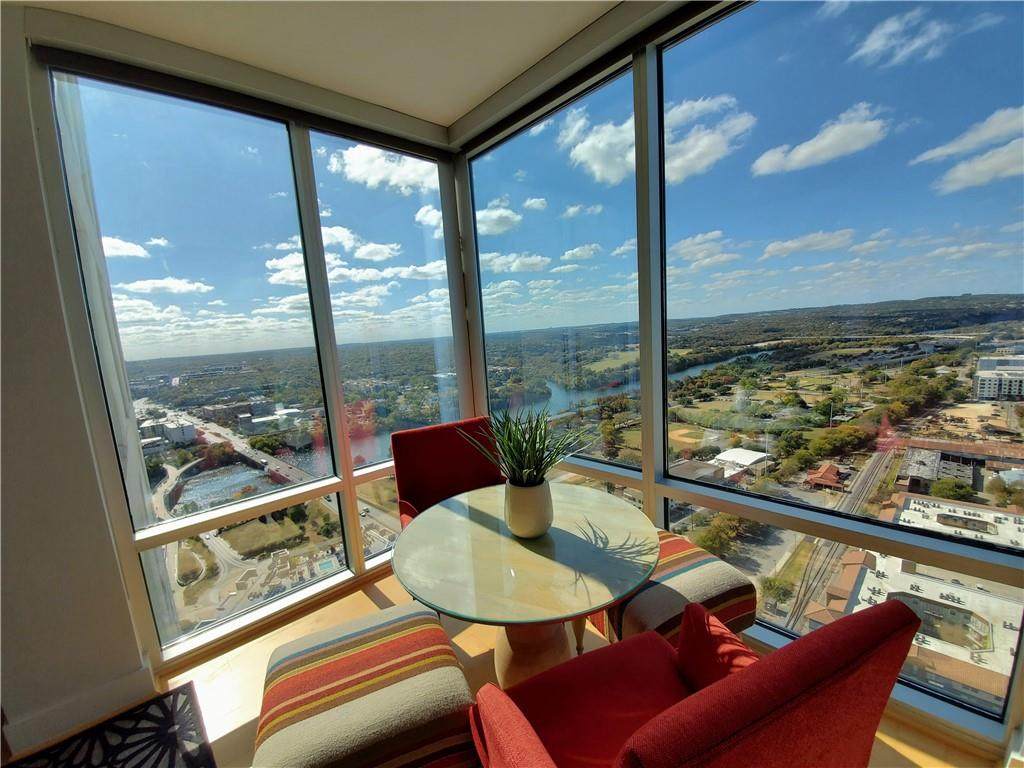 300 Bowie St - Photo 1