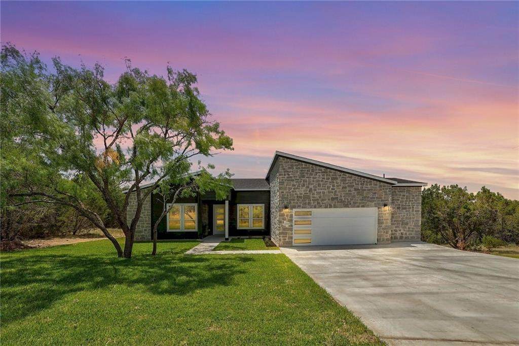 21811 Oxford Dr - Photo 1