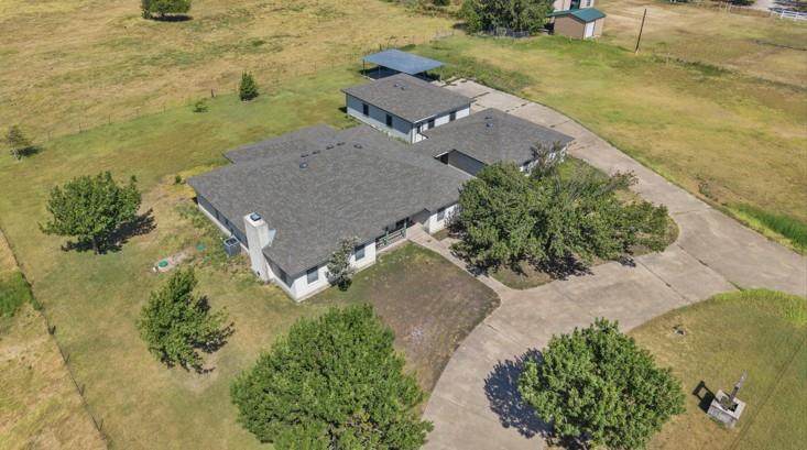 16 Brenda Ln - Photo 1