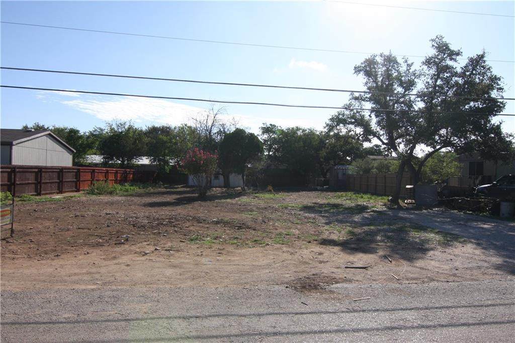 211 Dobie Dr - Photo 1