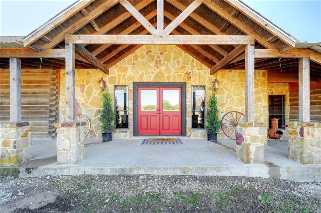 12185 Fm 487 - Photo 1