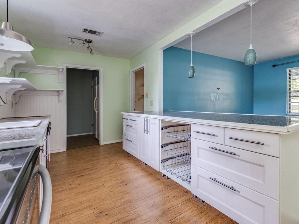205 Harmons Way - Photo 1