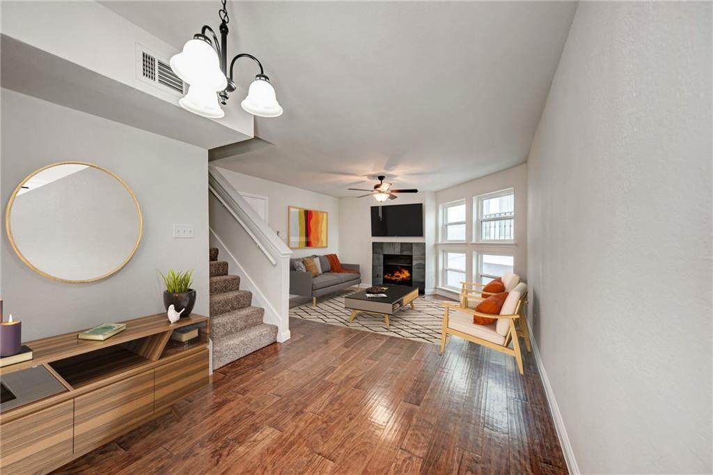 1500 Woodlawn Blvd - Photo 1