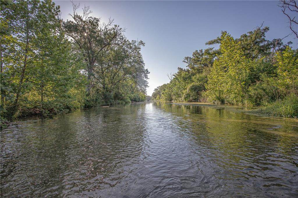 2200 County Road 152 - Photo 1