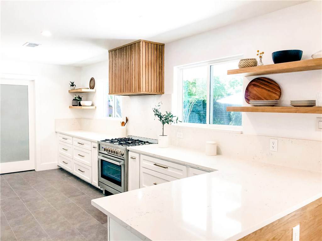 1604 Elmhurst Dr - Photo 1