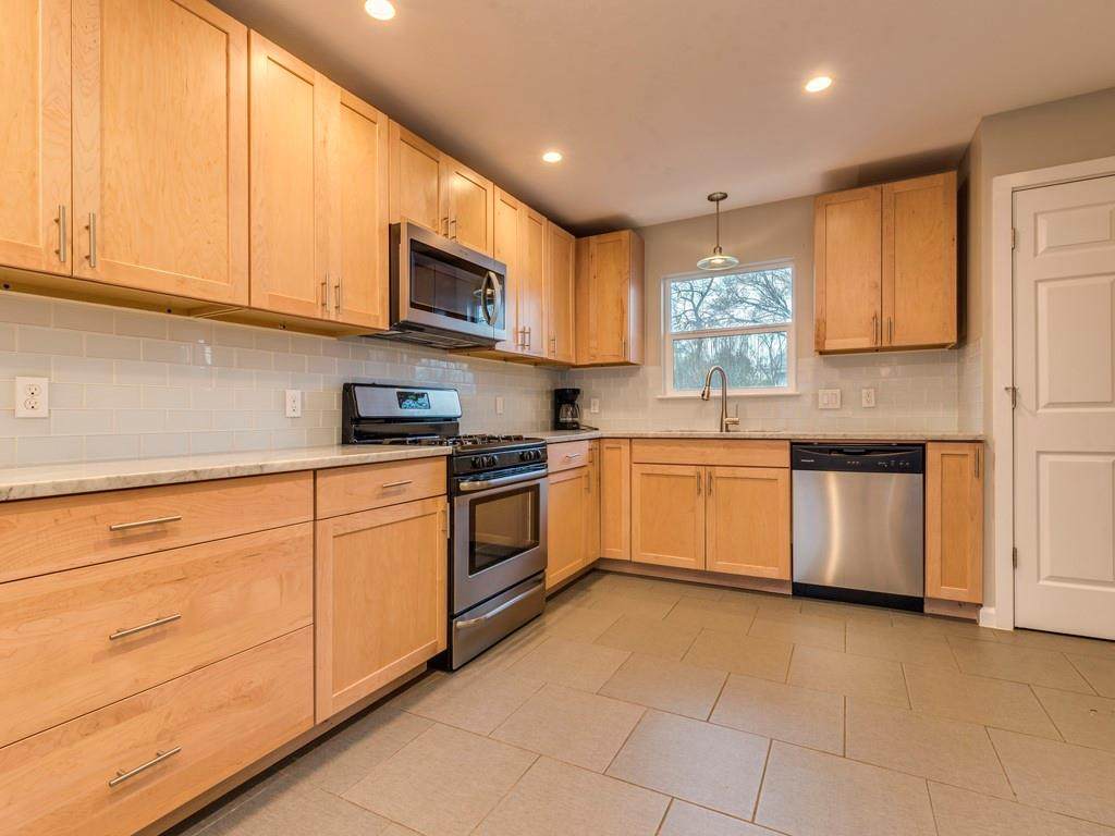 4412 Gillis St - Photo 1