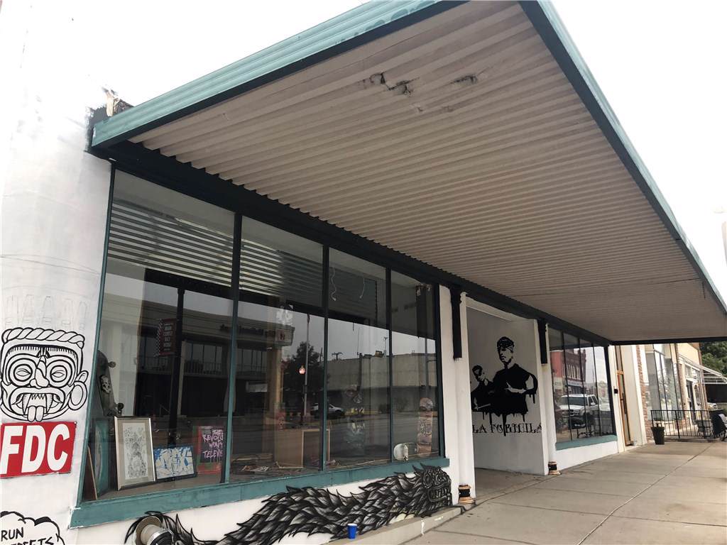 211 Main St - Photo 1