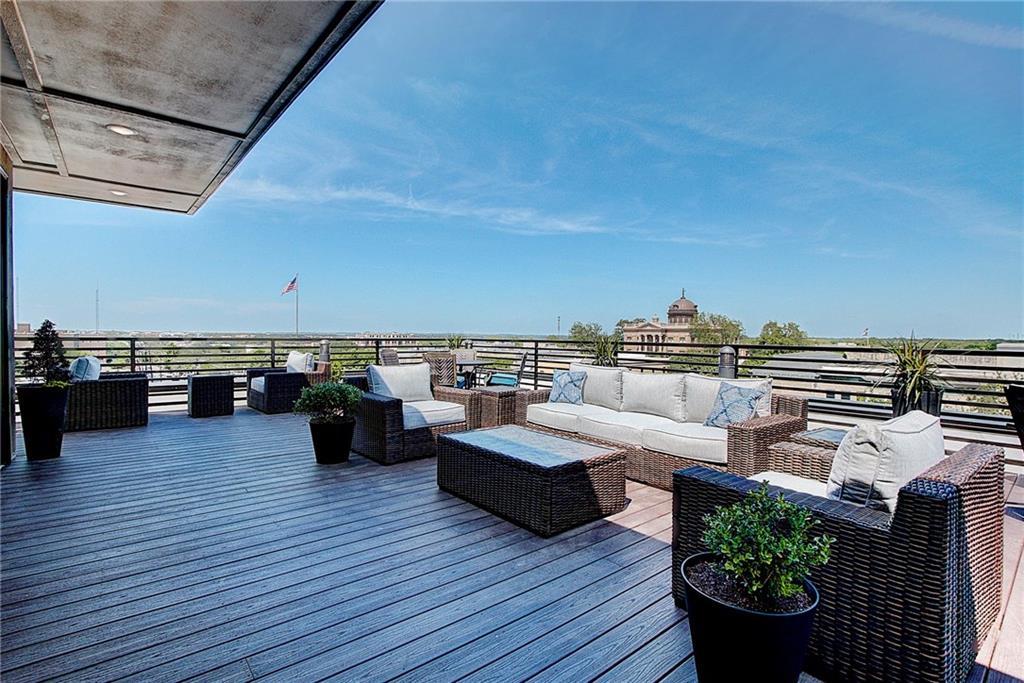 810 Rock St - Photo 1