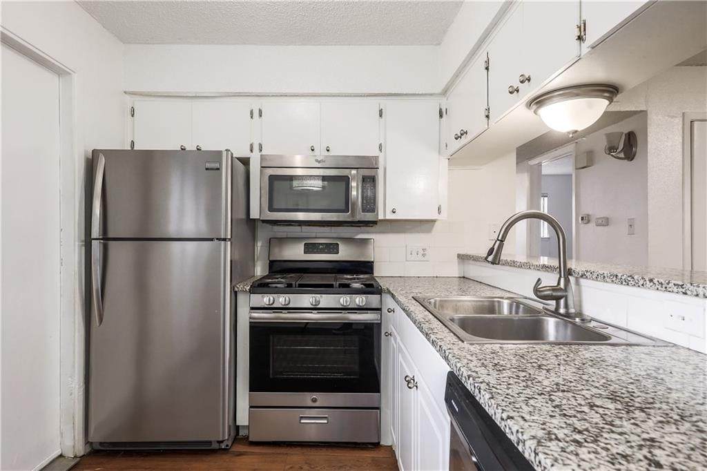 6400 Vioitha Dr - Photo 1