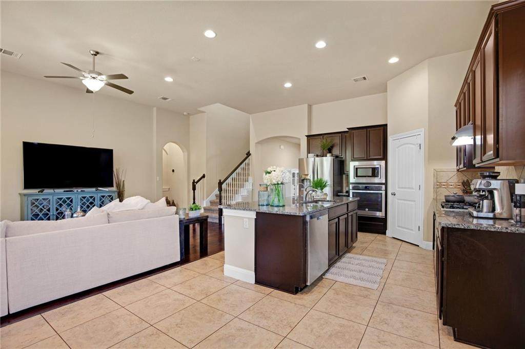16000 Cinca Terra Dr - Photo 1