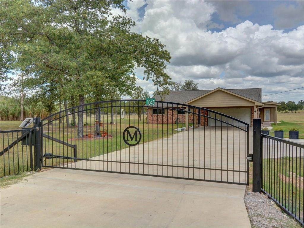 1045 County Road 232 - Photo 1