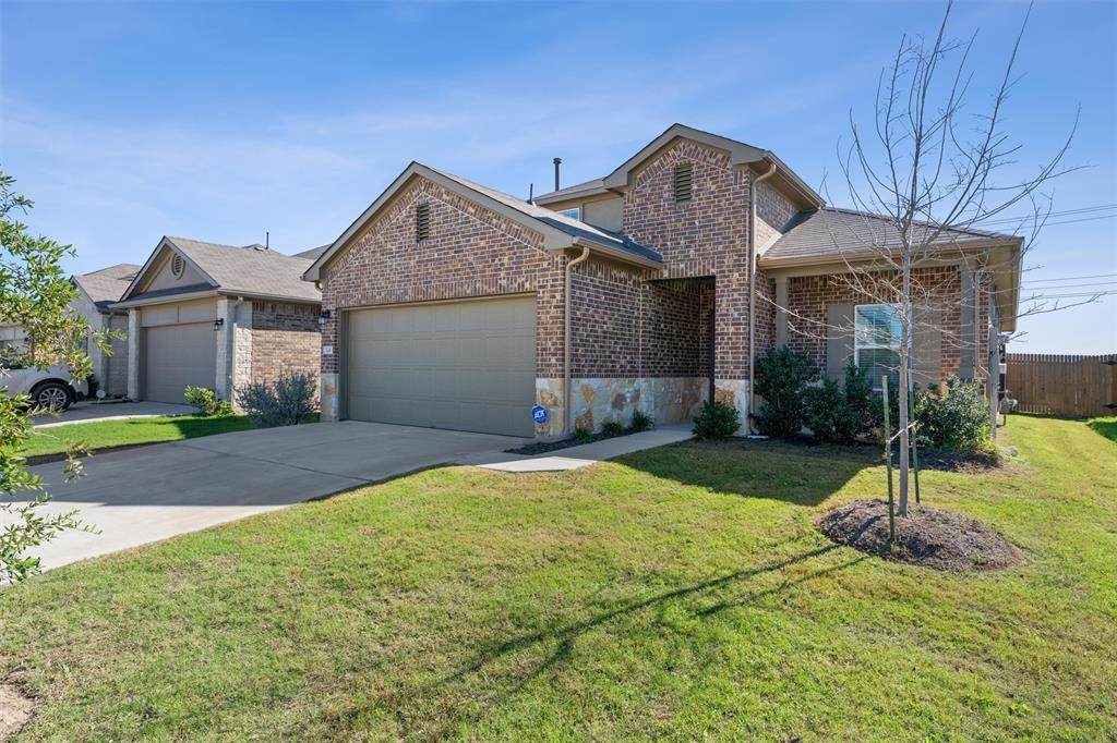 124 Marienfeld Ln - Photo 1