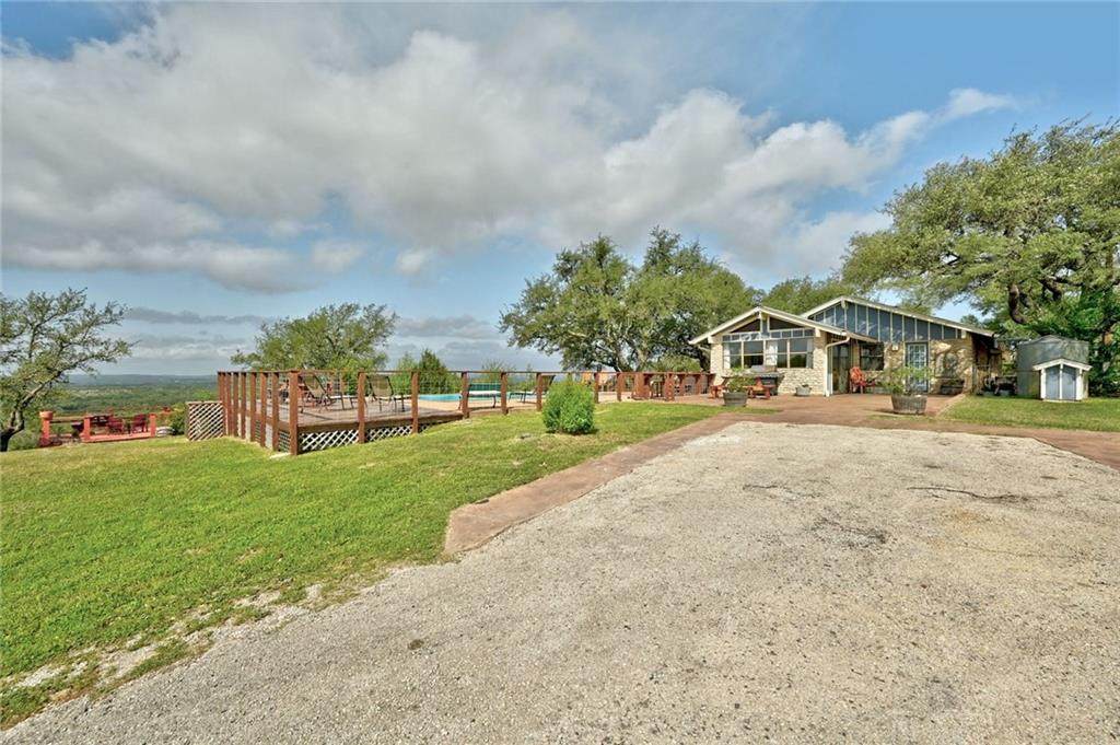 301 Plum Creek Ln - Photo 1