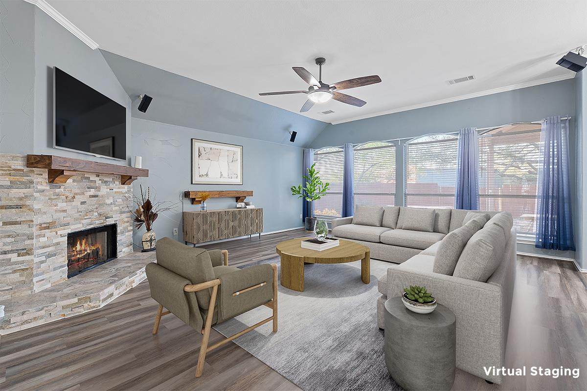 15835 Garrison Cir - Photo 1