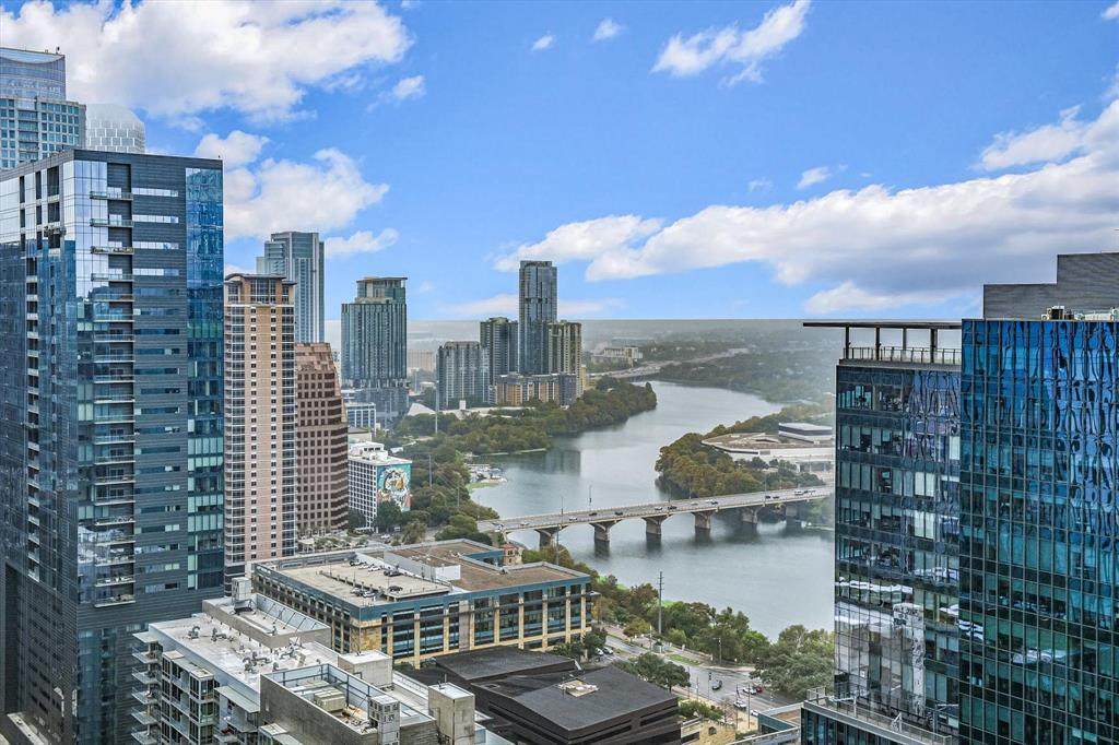 https://bt-photos.global.ssl.fastly.net/austin/orig_boomver_4_1967206-2.jpg