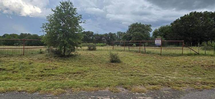 1915 County Road 111 - Photo 1