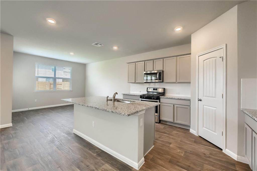 212 Strand Dr - Photo 1