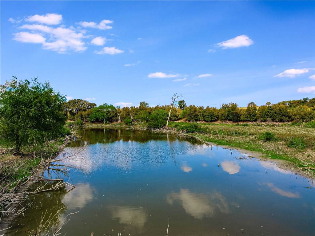 4140 Fm 2720 - Photo 1