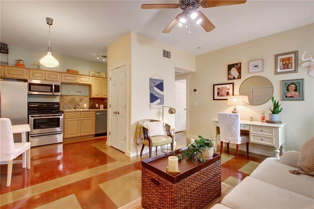2106 Cullen Ave - Photo 1