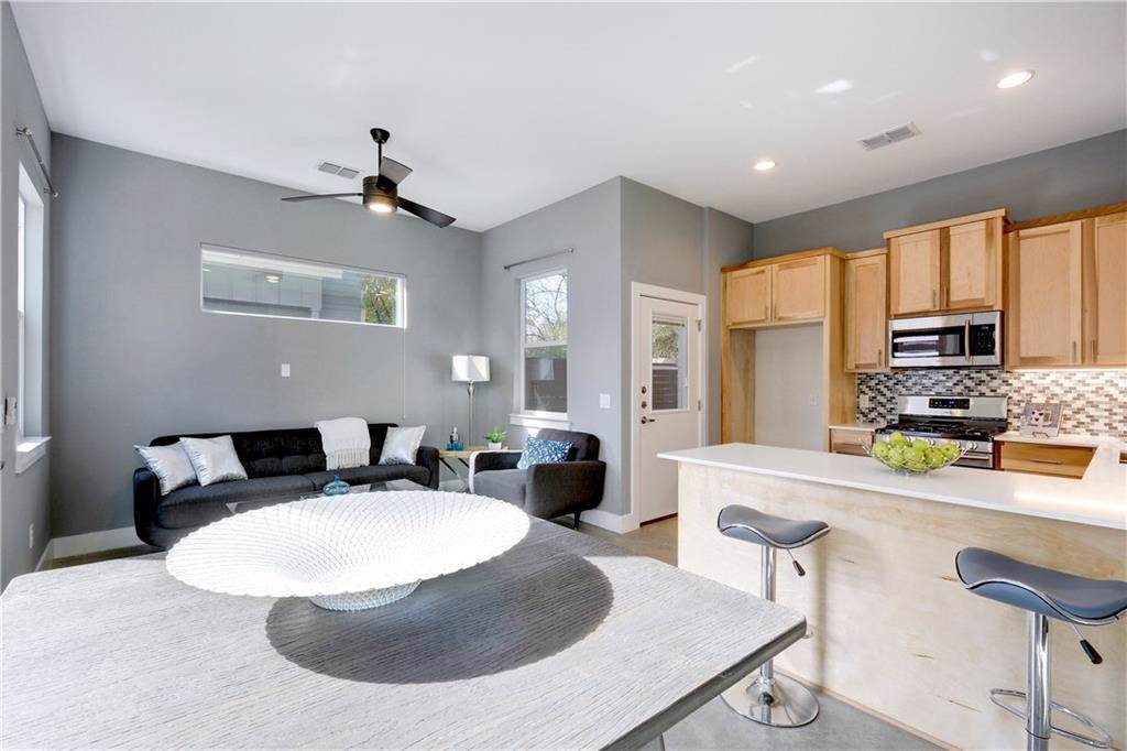 800 Valdez St - Photo 1