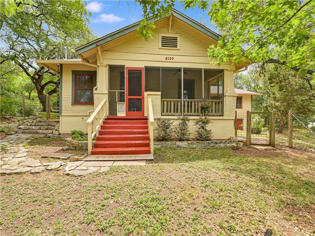 2107 Alameda Dr - Photo 1