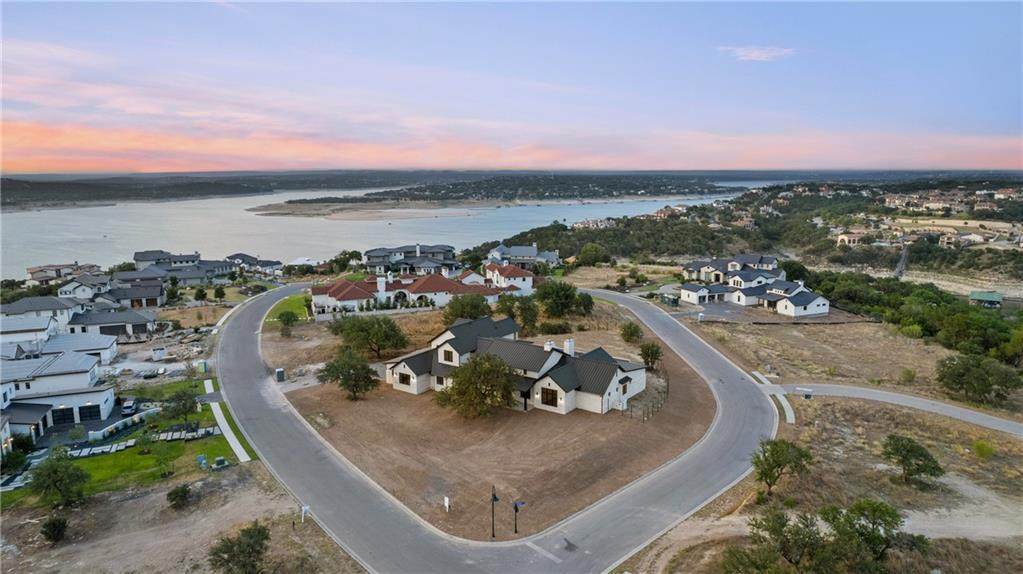 611 Casasanta Trl - Photo 1