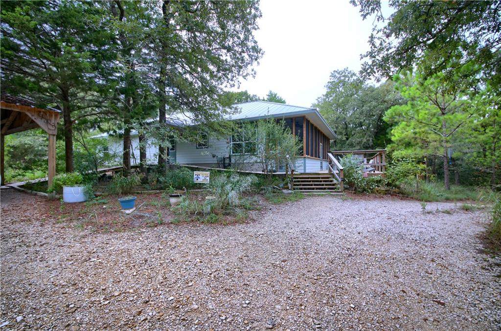 858 Private Road 4129 - Photo 1