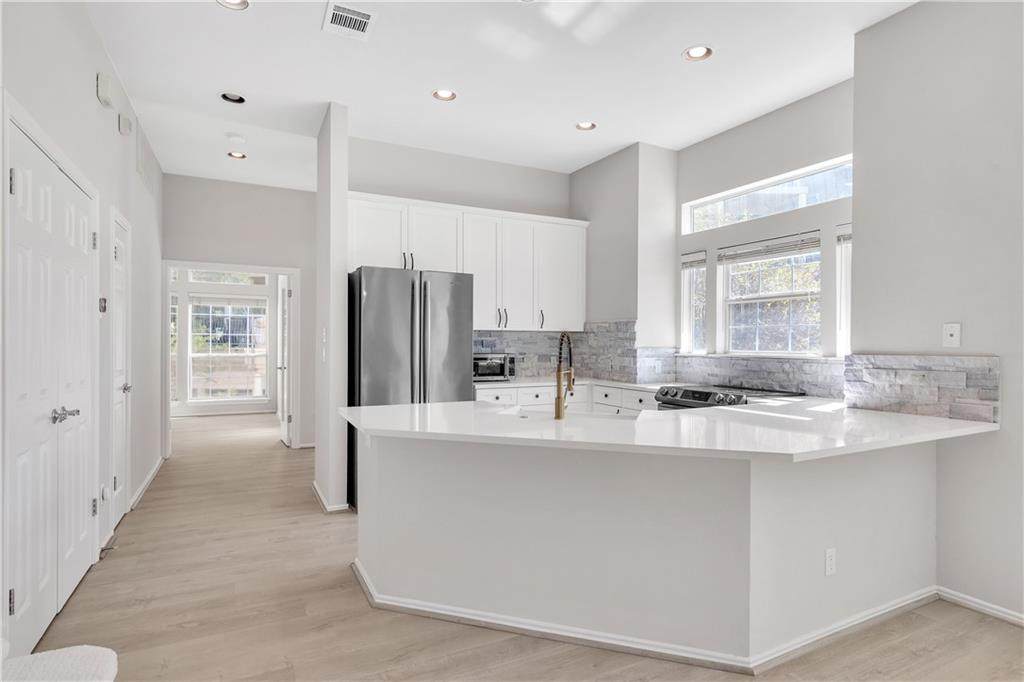 2918 Ranch Road 620 - Photo 1