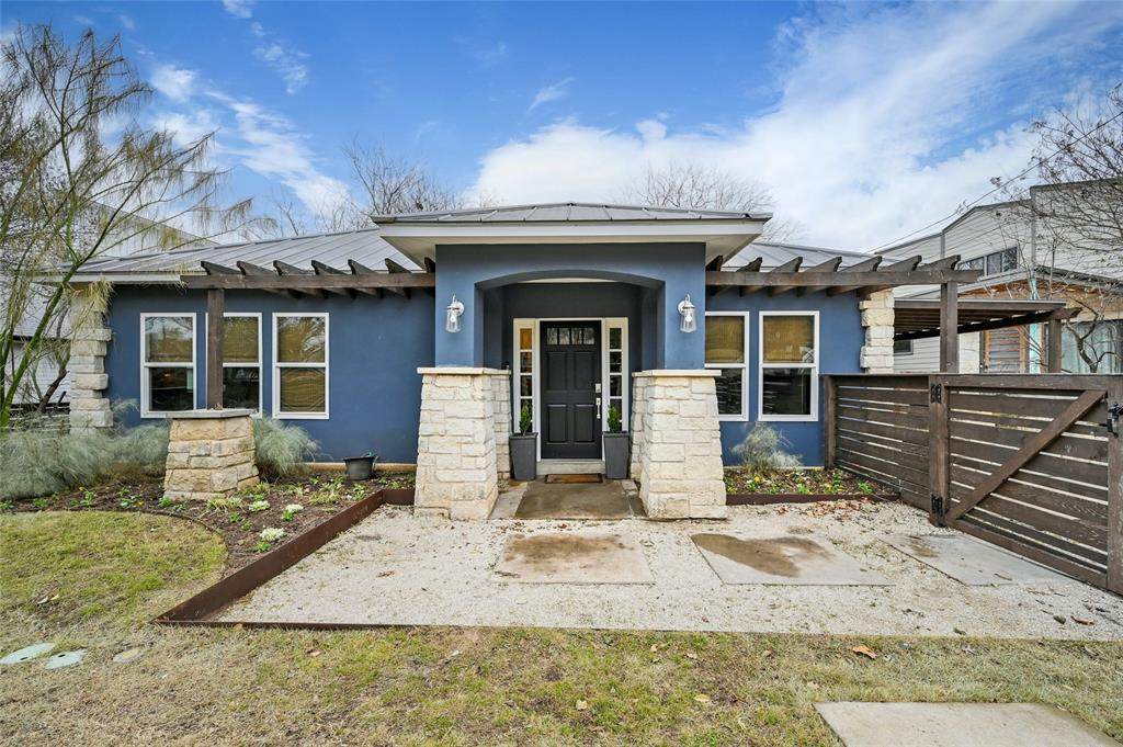 2501 Del Curto Rd - Photo 1