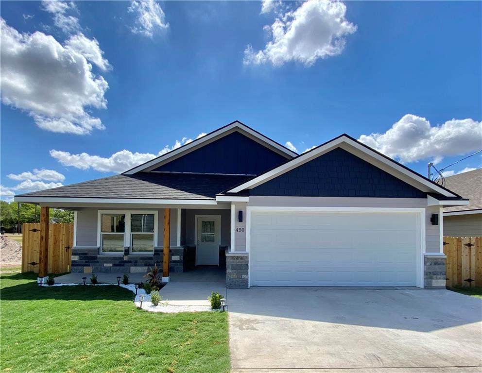 450 Leon St - Photo 1