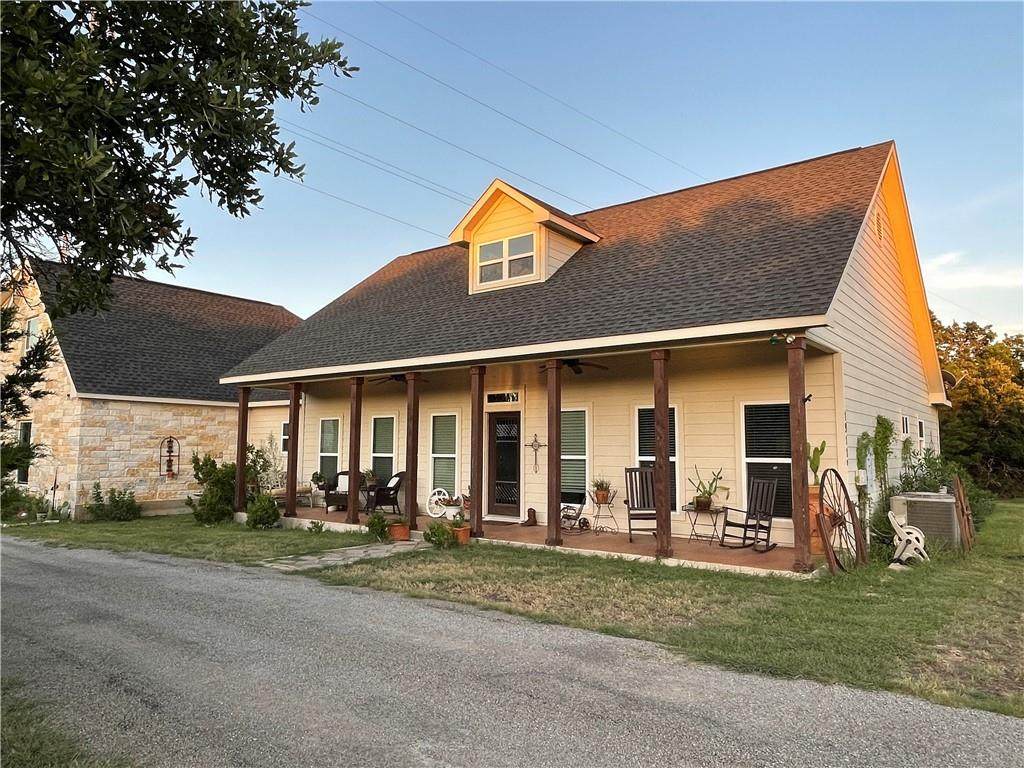 1911 Oscars Echo Rd - Photo 1