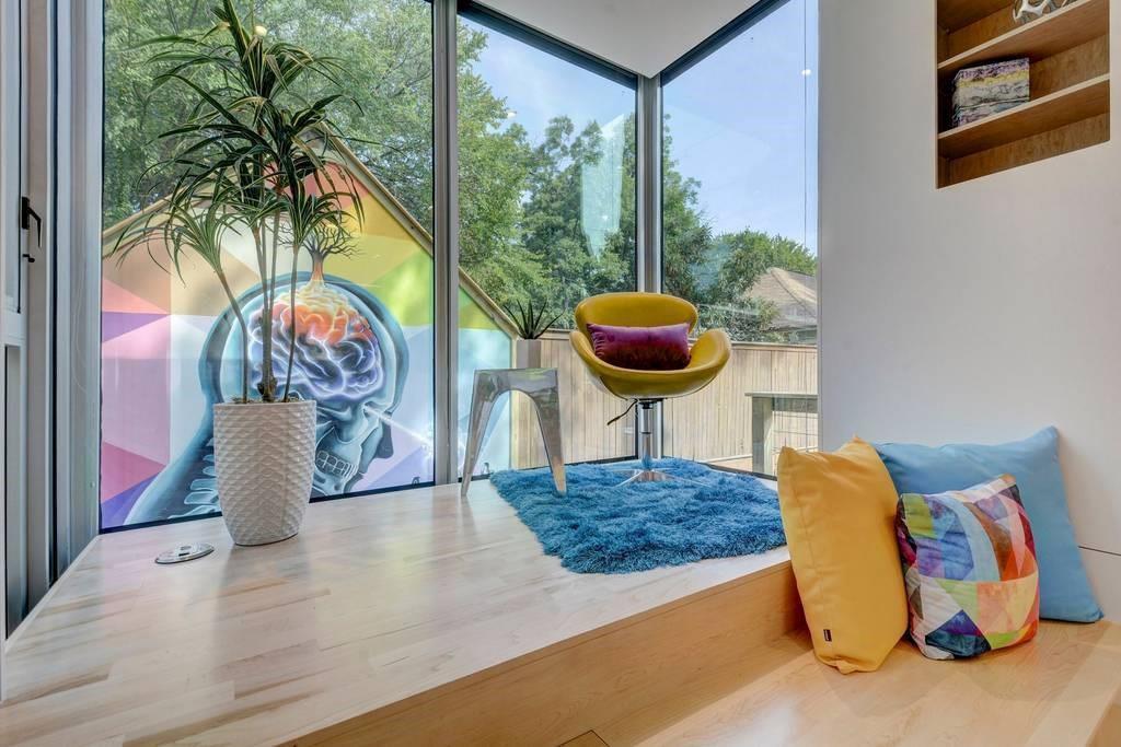 1307 Cesar Chavez St - Photo 1