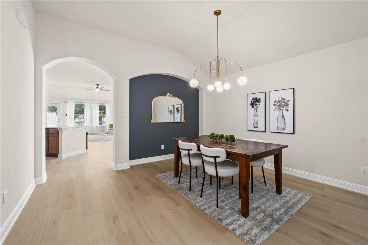 231 Skinner - Photo 1