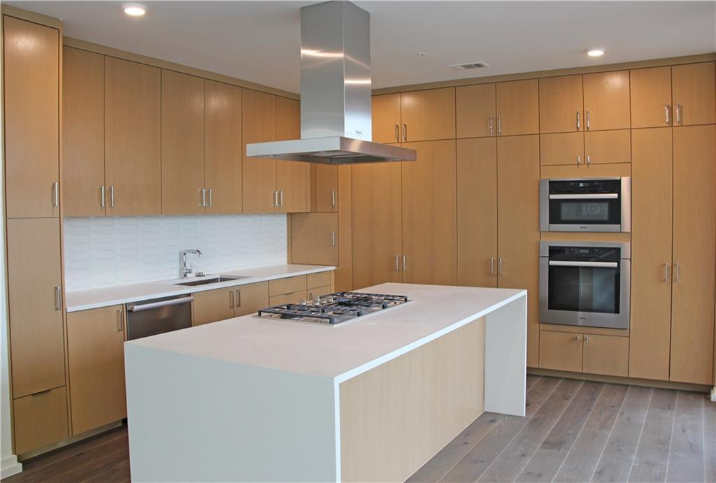 1010 10th St - Photo 1