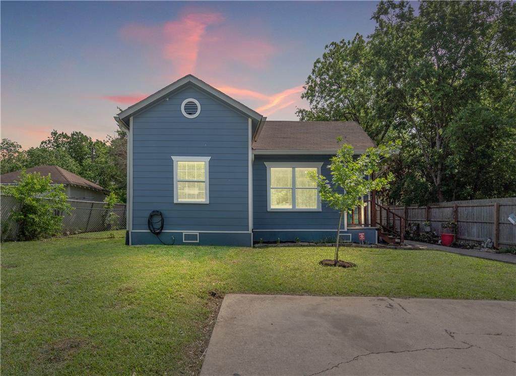 512 Fowzer St - Photo 1
