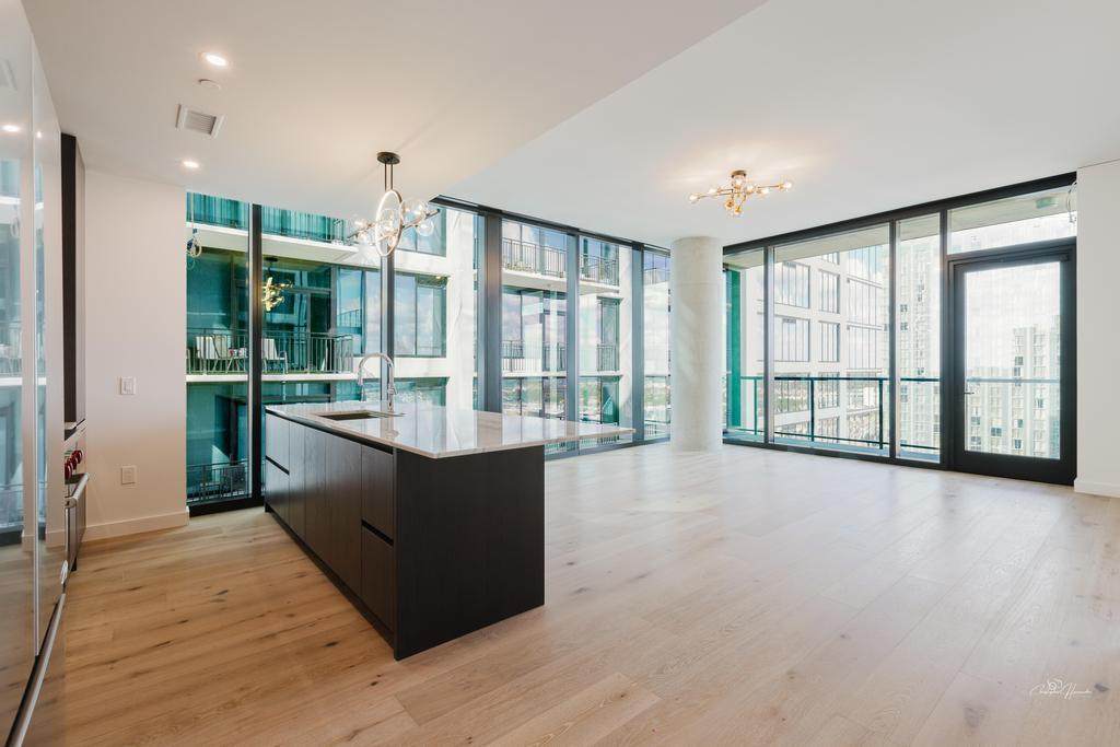 610 Davis St - Photo 1