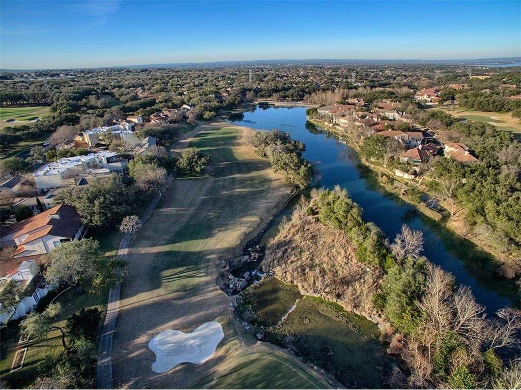 16 Tournament Way - Photo 1