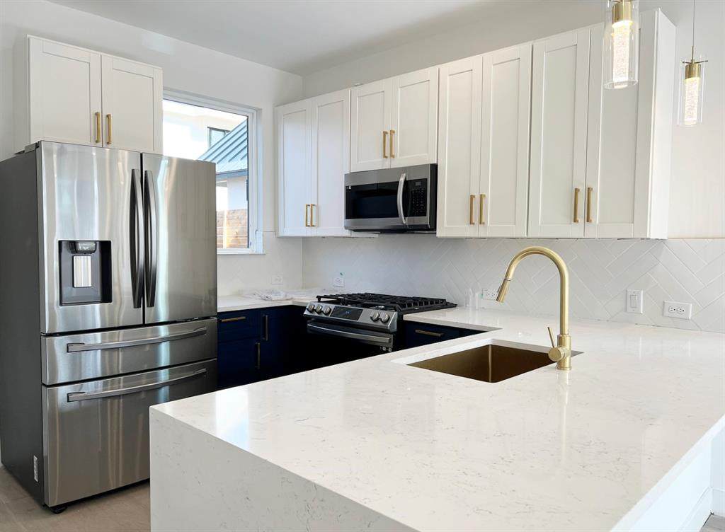 2508 4th St - Photo 1