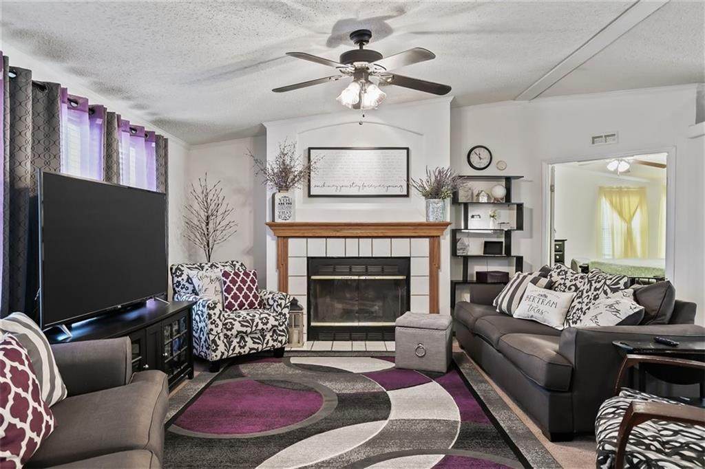 621 Johnson St - Photo 1
