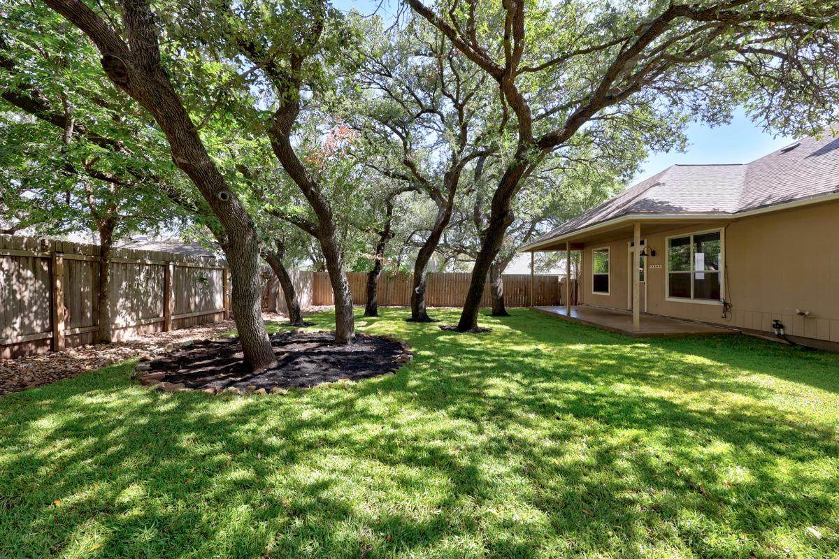 1605 Azalea Dr - Photo 1