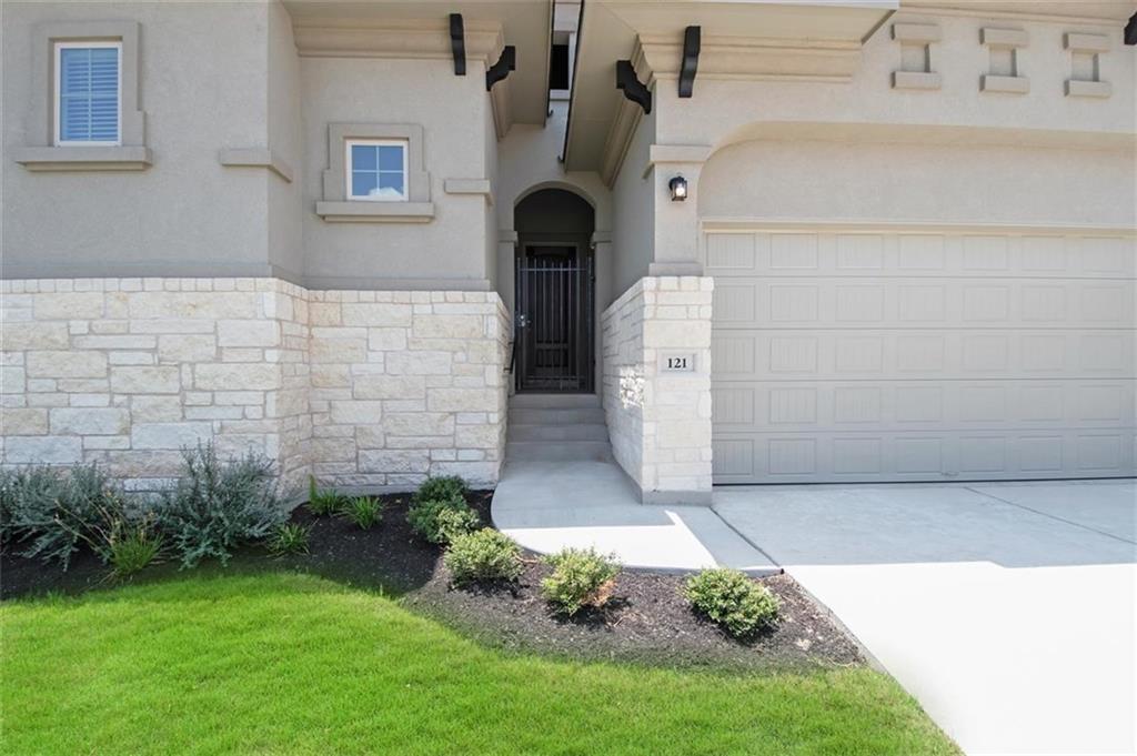 121 Greenock Cv - Photo 1