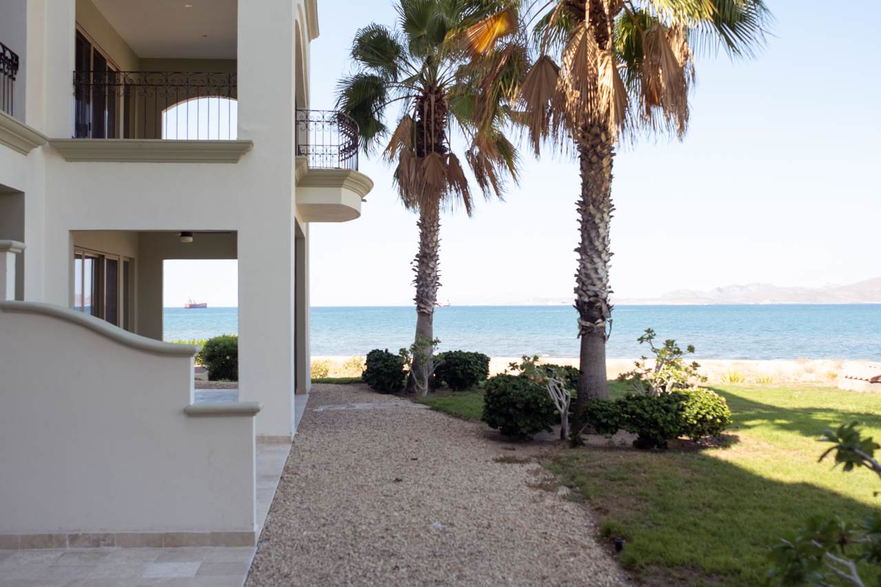 Avenida De Las Villas Condo - Photo 1