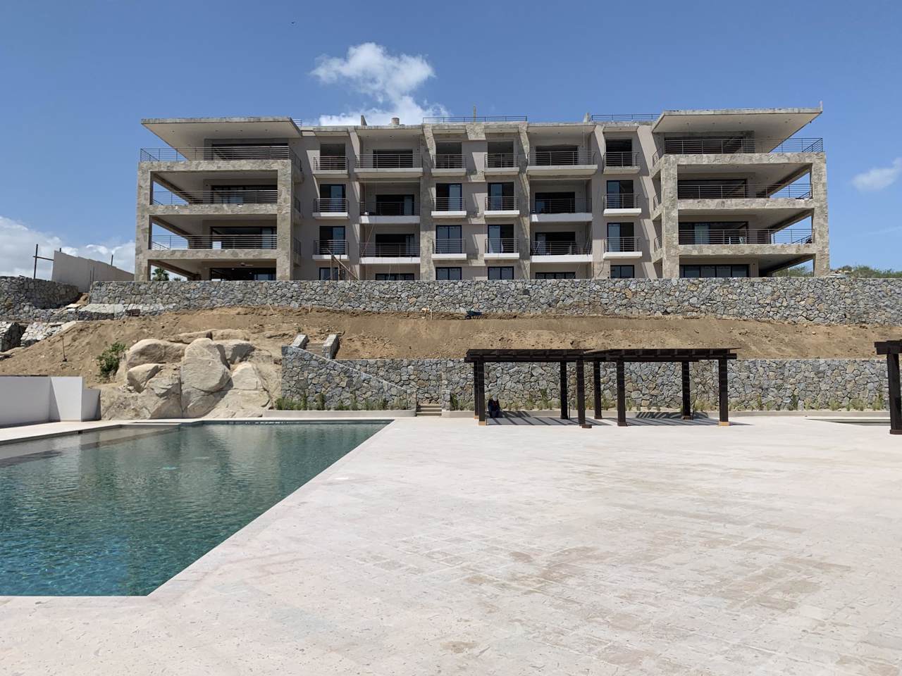 2 bedroom Ocean-View Penthouse With Roof Top Terrace - Photo 1