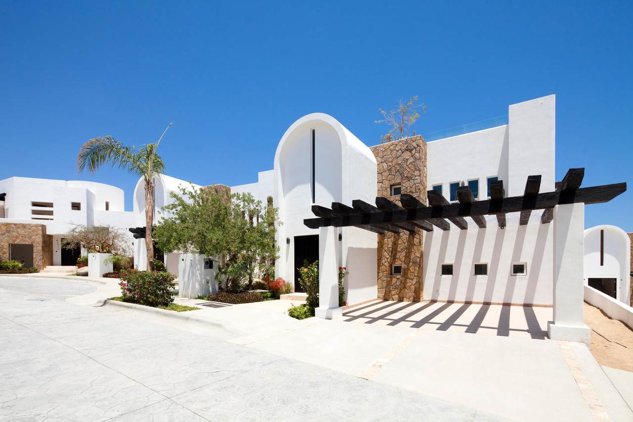 8 Napoles Ave - Photo 1