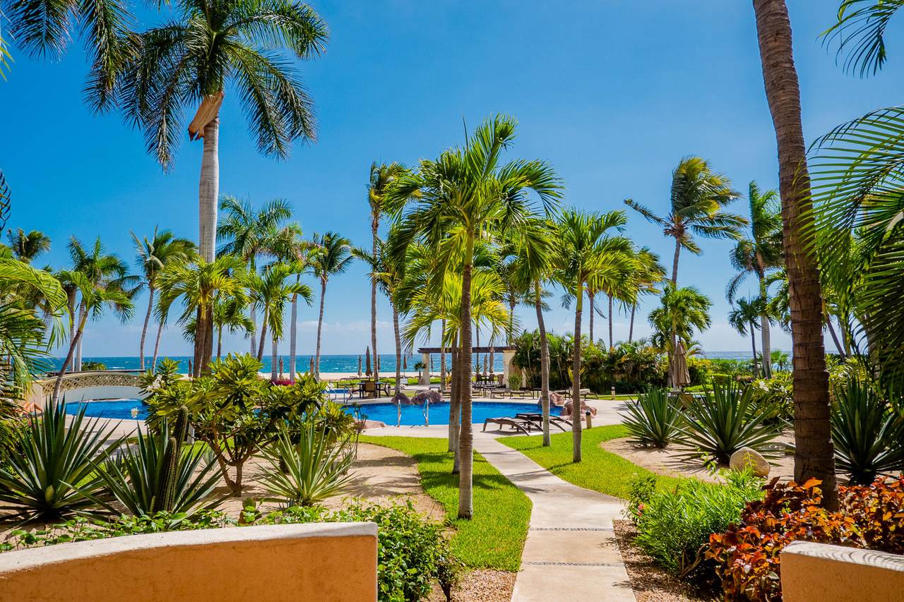 Las Mananitas Beachfront - Photo 1